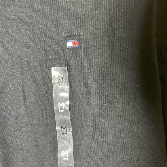 Sz M men Tommy Hilfiger short sleeve t shirt V neck NWT black - Picture 3 of 5